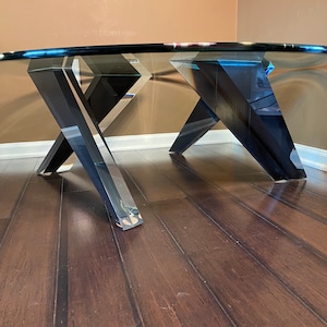 シュロミ・ハジザ/Shlomi Haziza 飾り台 照明付き ポストモダン Shlomi Haziza Table - Etsy