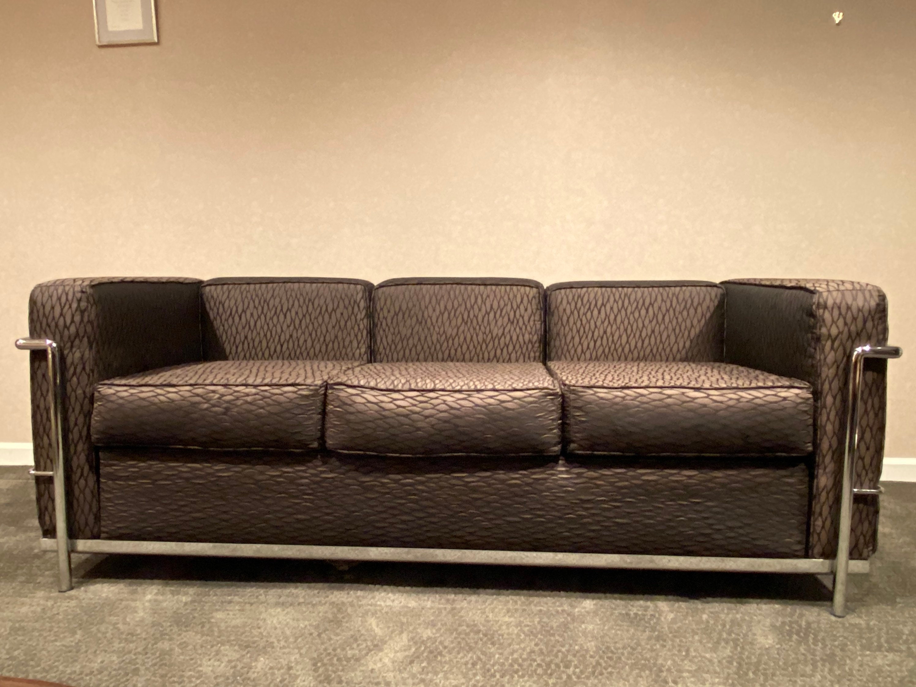 Cassina lc2 sofa discount