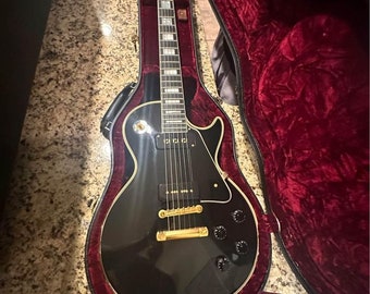 Gibson Guitar