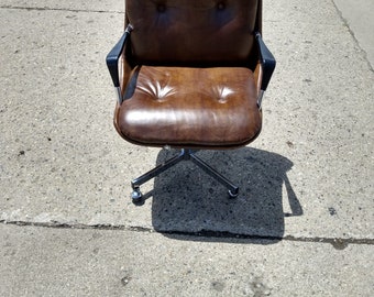 Vintage Executive Chair By Charles Pollock For Knoll, 1970S