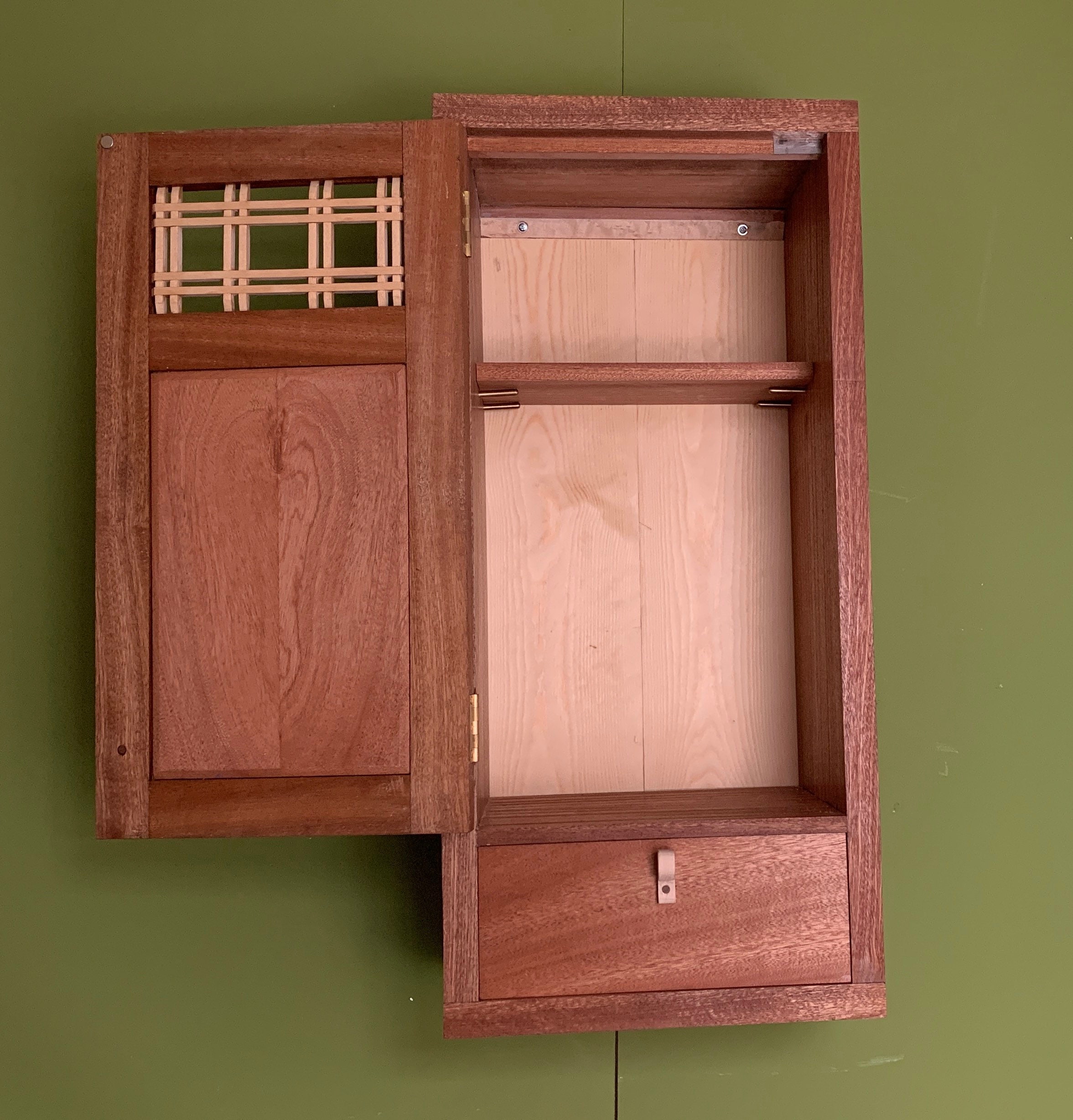 Gabinete de pared de caoba / armario de bebidas con panel | Etsy