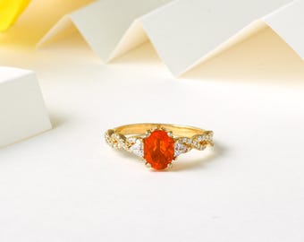 Mexicaanse vuuropaalring met moissanietaccent | Vergulde sterlingzilveren edelsteenring | Unieke opaal trouw- of verlovingsring voor haar