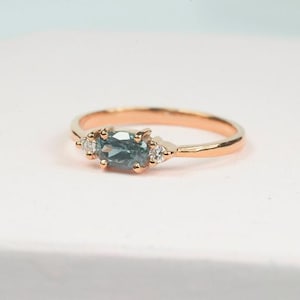 Color Change alexandrite with Diamond three stone Ring in 14k Solid Yellow Gold, Alexandrite Ring, June Birthstone Ring, Gift for her