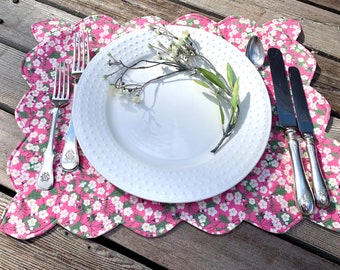 Liberty of London Placemat: Scalloped Reversible Tana Lawn Table Mat