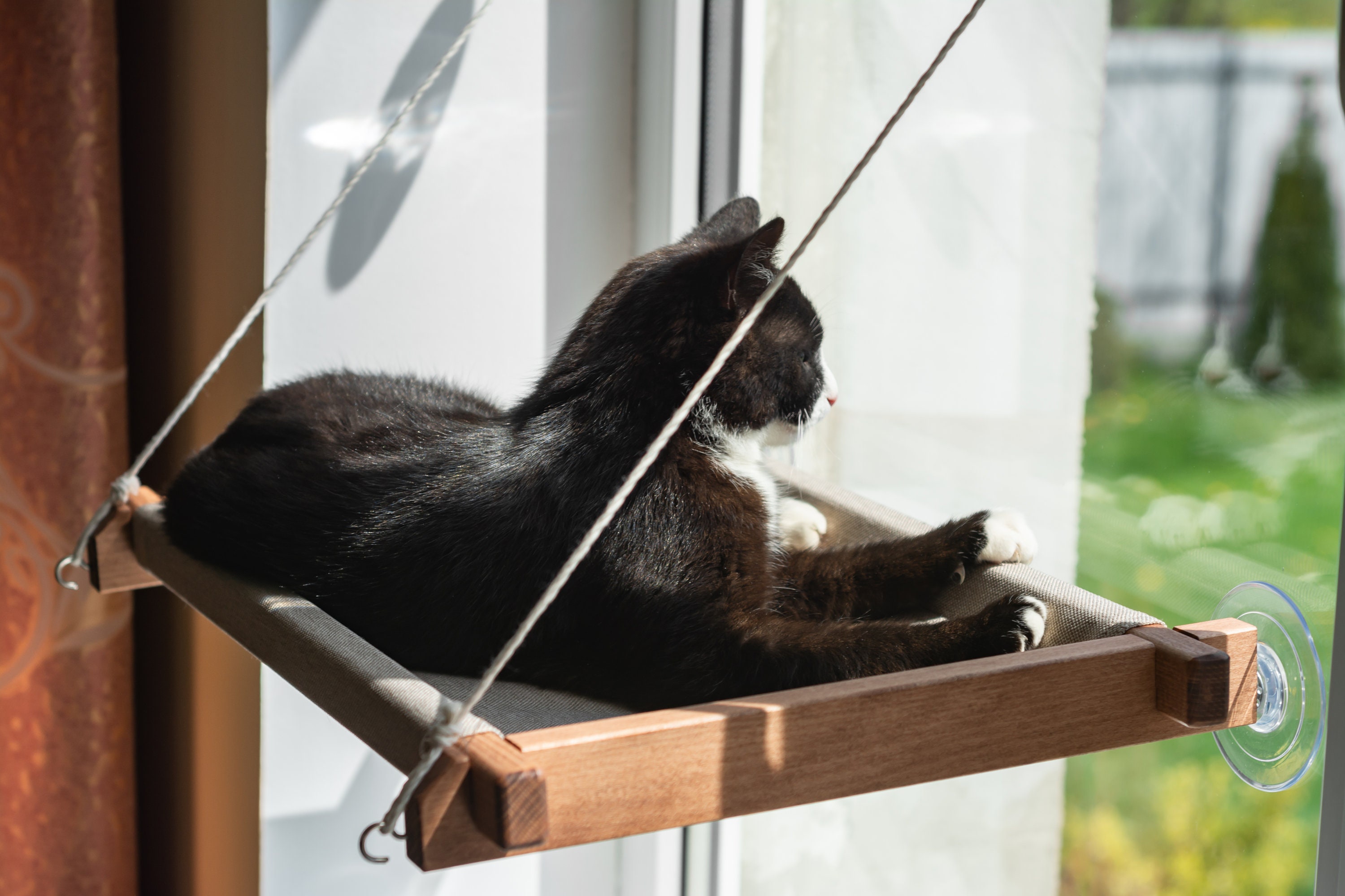 KyFree Cat Window Perch Sturdy Solid Wood Cat Window Hommock For Large Cats Indoor,Cat Window Bed Seat Shelf For Windowsill Bedside Cabinet And Drawer