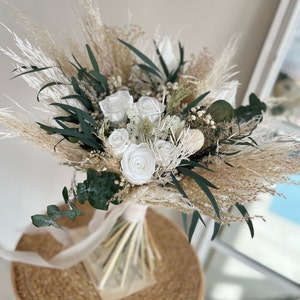 Blumenstrauß Weiß Hochzeit Eukalyptus Bouquet Boho-Hochzeitsstrauß Weiß Hochzeitsthema Grün Weiß Trockenblumenstrauß für Brautjungfern Strauß