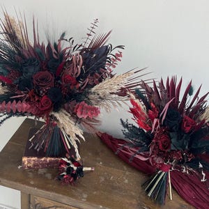 Burgundy Black Moody Bouquet Gothic Bridal Flowers Moody Wedding Decor Dark Romance Arrangement Victorian Gothic Flowers Witchy Bride Boho
