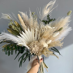 White Bouquet Wedding Eucalyptus Bouquet Boho Wedding Bouquet White Wedding Theme Green White Dried Flower Bouquet for Bridesmaids Bouquet