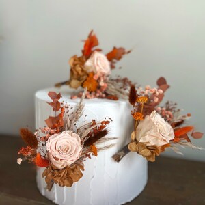 Cake Topper for Wedding Cake Decorations Dried Flowers Cake Toppers with Roses Cake Topper Floral Cake Decoration Rust Wedding Cake Decor