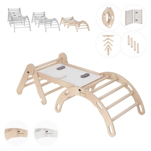 Peut inclure: Structure d'escalade en bois avec une plateforme plate, un pont incurvé et une échelle. La structure est en bois naturel et possède une plateforme blanche. La structure est conçue pour que les enfants puissent grimper et jouer.