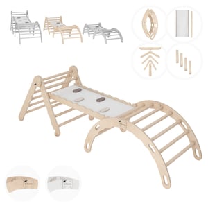 Peut inclure: Structure d'escalade en bois avec un toboggan, un pont et une échelle. La structure est en bois naturel et possède une surface rembourrée blanche. La structure est conçue pour que les enfants puissent grimper et jouer.
