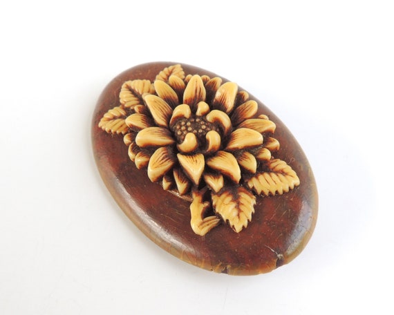 Celluloid & Wood Floral Brooch - image 2