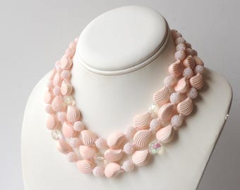 Collar de conchas pastel de Japón de la década de 1950