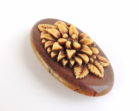 Celluloid & Wood Floral Brooch - image 3