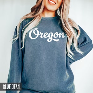 Comfort Colors® Oregon Sweatshirt, Oregon Crewneck, State of Oregon Gift for him or her, Vintage Retro Oregon Shirt, Oregon Sweater