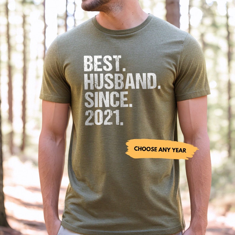 Anniversary Shirt for Men: Funny 'Best Husband Since' - Custom Year Gift afbeelding 1