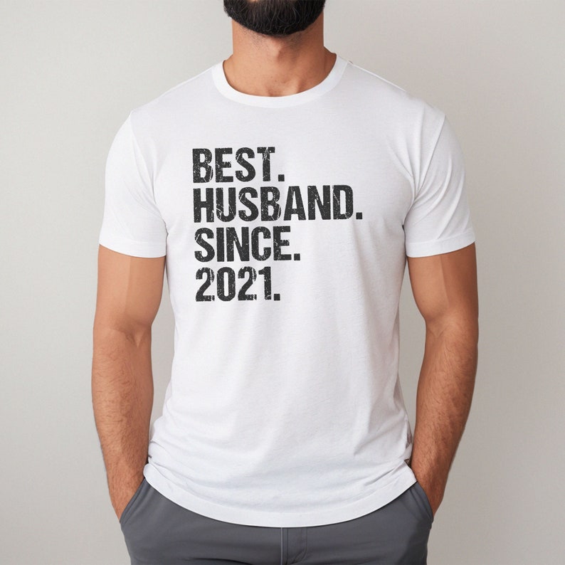 Anniversary Shirt for Men: Funny 'Best Husband Since' - Custom Year Gift afbeelding 4
