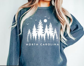 Comfort Colors® North Carolina Sweatshirt, North Carolina Crewneck, State of North Carolina Gift him her, Nature Outdoors Trip Nc Vacation