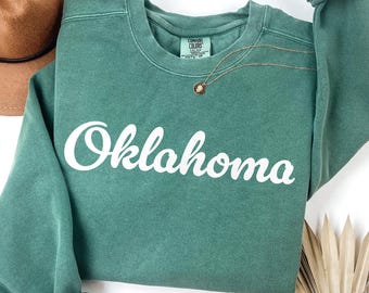 Comfort Colors® Oklahoma Sweatshirt, Oklahoma Crewneck, State of Oklahoma Gift for him or her, Vintage Retro Oklahoma Shirt,Oklahoma Sweater