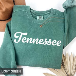 Comfort Colors® Tennessee Sweatshirt, Tennessee Crewneck, State of Tennessee Gift for him or her, Vintage Retro Tennessee Shirt, TN Sweater image 4