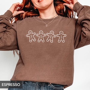 Comfort Colors® Christmas Gingerbread Man Long Sleeve, Holiday Cookie baking, Cute trendy minimalist Cooking,gift for mom sister wife-unisex