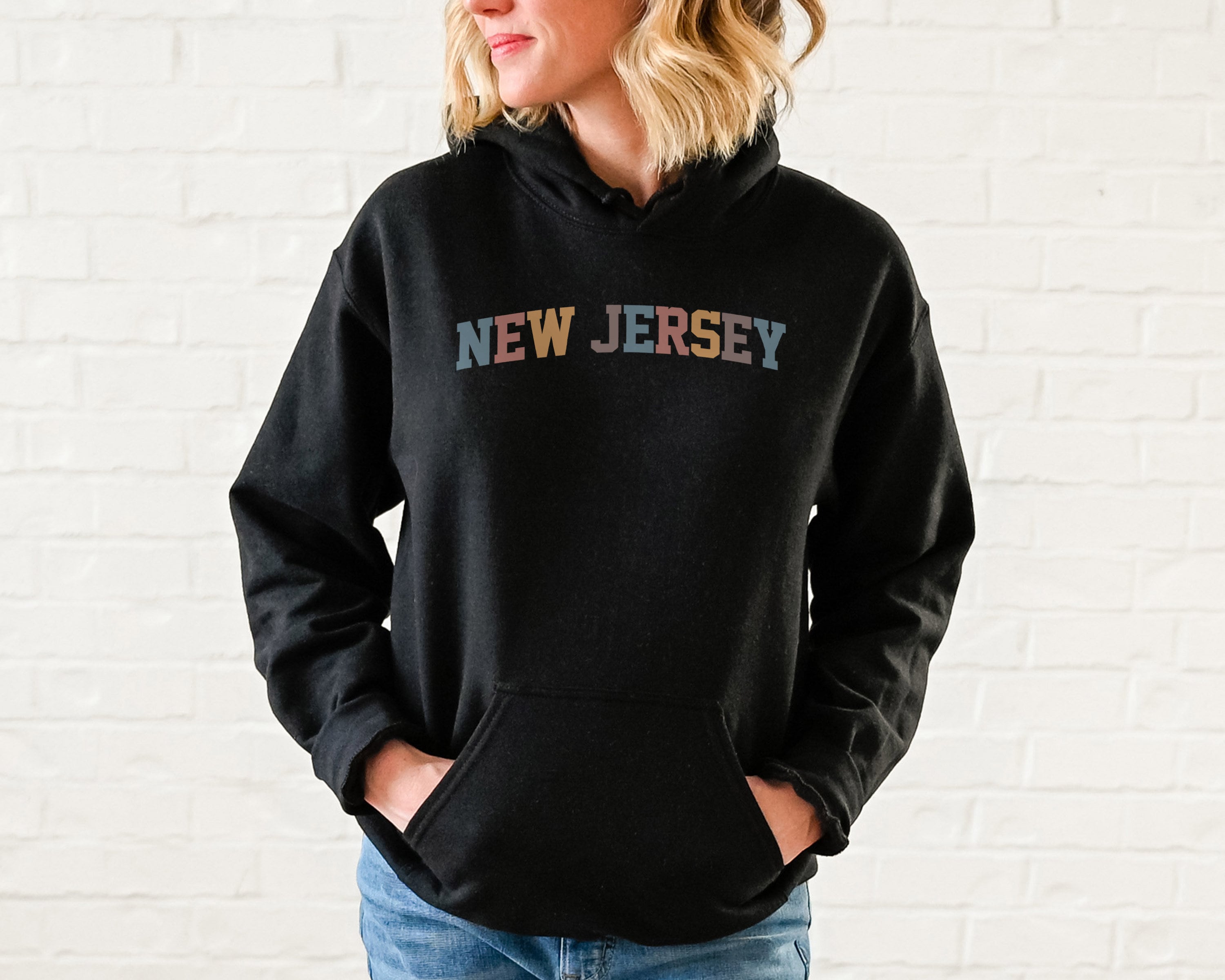 sweatshirt under jersey