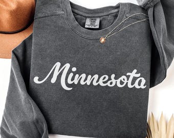Comfort Colors® Minnesota Sweatshirt, Minnesota Crewneck, State of Minnesota Gift for him or her, Vintage Retro Minnesota, Minnesota Sweater