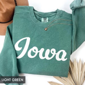 Comfort Colors® Iowa Sweatshirt, Iowa Crewneck, State of Iowa Gift for him or her, Vintage Retro Iowa Shirt, Iowa Sweater