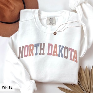 Comfort Colors® North Dakota Sweatshirt, State of North Dakota Gift for him her, Retro Hoodie, Dakota Family Vacation Travel outfit (Spring)