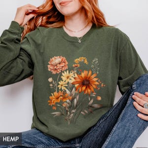 Comfort Colors® Long sleeve Autumn Bouquet shirt, Fall flowers, Cute Autumn Vibes tee for her or him, Retro Vintage Cottagecore Thanksgiving