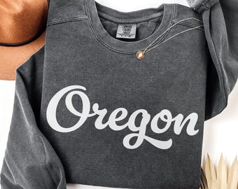 Comfort Colors® Oregon Sweatshirt, Oregon Crewneck, State of Oregon Gift for him or her, Vintage Retro Oregon Shirt, Oregon Sweater