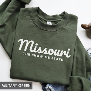 Missouri Sweatshirt, MO Crewneck, Show-Me State Gift for him or her, Vintage Retro Missouri Hoodie, Family Vacation Travel Outfit