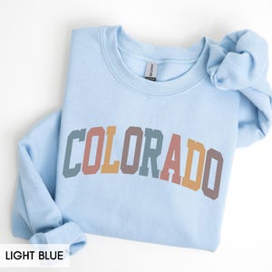 Colorado Sweatshirt, CO Crewneck, State of Colorado Gift for him or her, Vintage Retro Colorado Hoodie, Family Vacation Travel (Summer)