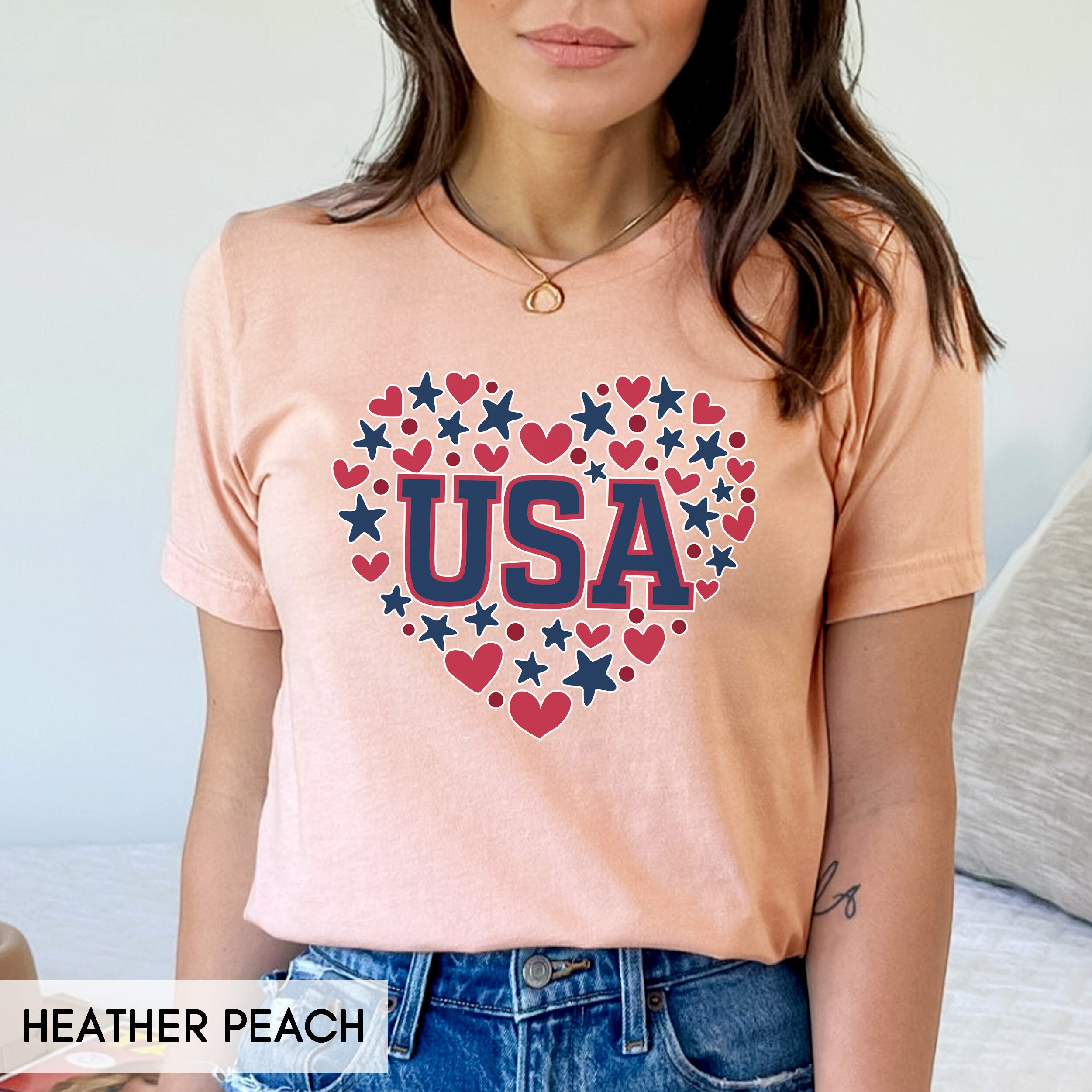 レディースファッション USA Heart Shape American Flag Stylish Simple Design T-Shirt 013f1288-9eff-4de0-b398-