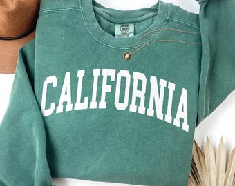 Comfort Colors® California Sweatshirt, State of California Gift for him or her, Vintage Retro style Hoodie, California Family Vacation Trip