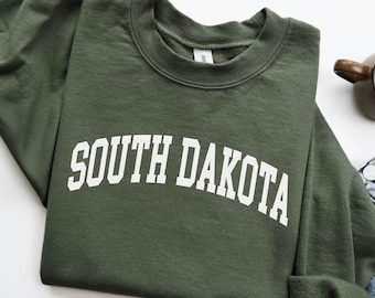South Dakota Sweatshirt, SD Crewneck, State of South Dakota Gift for him \ her, Vintage Retro S Dakota Hoodie, Family Vacation Travel Outfit