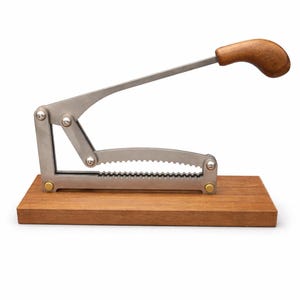 Nussknacker mit Hebel sehr hochwertig aus Edelstahl mühelos Haselnuss, Oliven und mehr