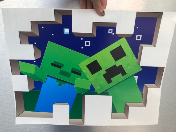 Creeper Minecraft Happy Sculpture