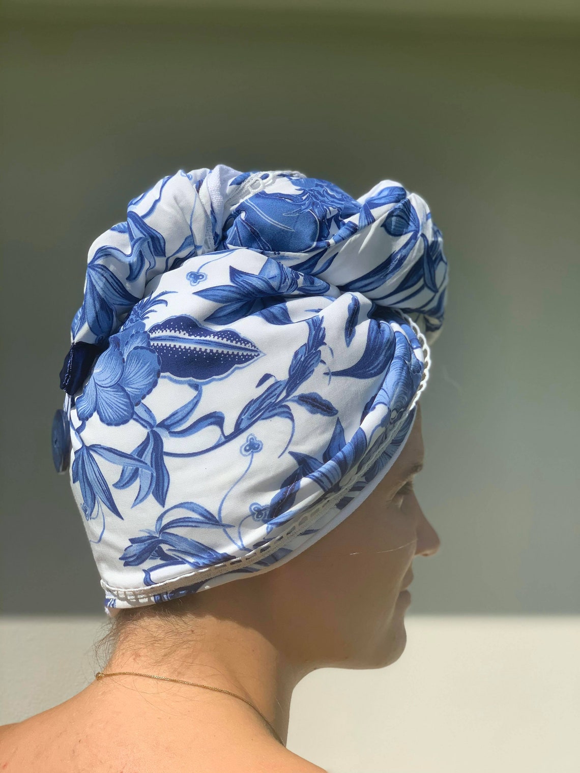 Asciugamano Turbante Per Capelli Ricci - 100% Cotone, Made In Italy, Protezione Capelli, Tutte Le Lunghezze, Viola - Foto 4