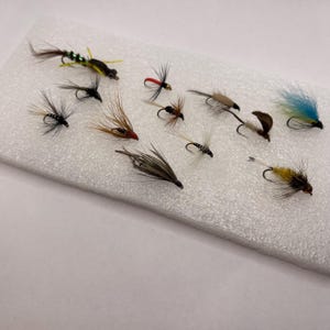 12 Sortiment von Fliegen für das Fliegenfischen Hand Made in USA