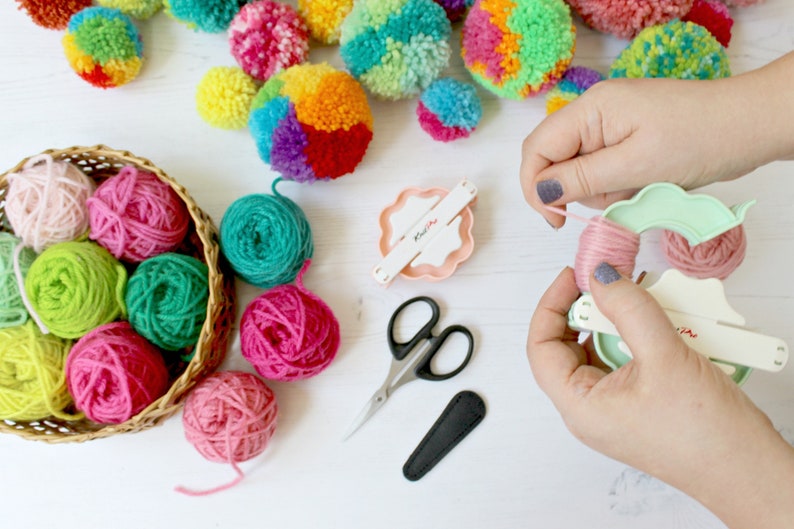 Large Pom Pom Maker Starter Kit Pom Pom Kit UK, Craft Kits for Kids UK