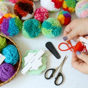 Small Pom Pom Maker Starter Kit | Pom pom Kit UK, Craft Kits for Kids UK, Pom Pom Making Kit, DIY Kit, Pom Pom Making Kit, Childrens Crafts