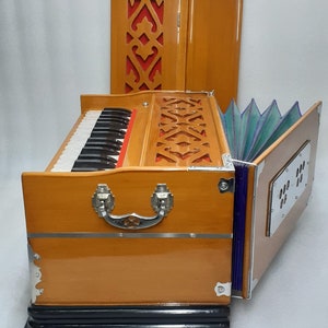 Special 4 Stops Harmonium /32 Keys /Multi Fold Bellow /Double Reeds Light Weight For Bhajan Kirtan Yoga Mantra Chant With Carry Bag image 5