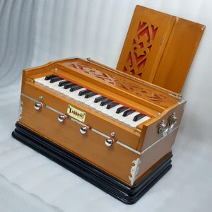 Special 4 Stops Harmonium /32 Keys /Multi Fold Bellow /Double Reeds Light Weight For Bhajan Kirtan Yoga Mantra Chant With Carry Bag image 4