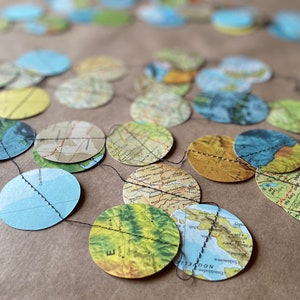 Girlande Weltenbummler, Upcycling, Landkarte
