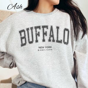 Buffalo NY Sweatshirt, Vintage Buffalo Crewneck, New York City Souvenir Sweater, Buffalo Football Fan Apparel, Cozy Unisex Sweatshirt
