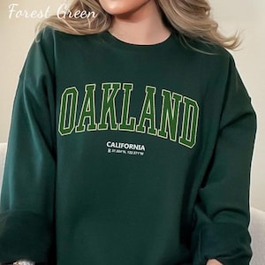 Oakland Sweatshirt, Vintage Oakland California Crewneck, Bay Area Gift, Retro Oakland Sweater, Unisex Cozy Pullover
