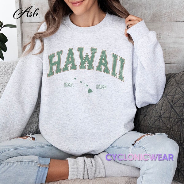 Vintage Hawaii Sweatshirt, Unisex Hawaii Sweater, Hawaii Travel Gift, Hawaii Vacation Gift, Hawaii Family Gift, Hawaii Honeymoon Sweater