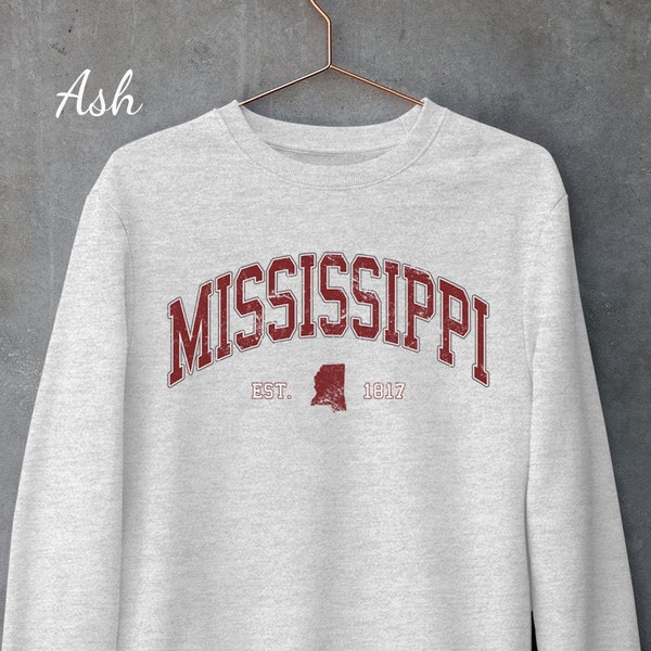 Vintage Mississippi Sweatshirt, Mississippi College Sweater, Mississippi Student Graduation Gift, Family Vacation Travel Gift