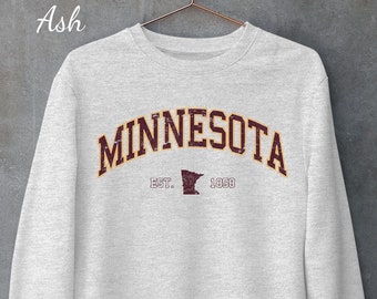 Vintage Minnesota Sweatshirt, Minnesota Unisex Sweater, Minnesota Sports Sweatshirt, Minnesota Travel Gift, University Student Gift